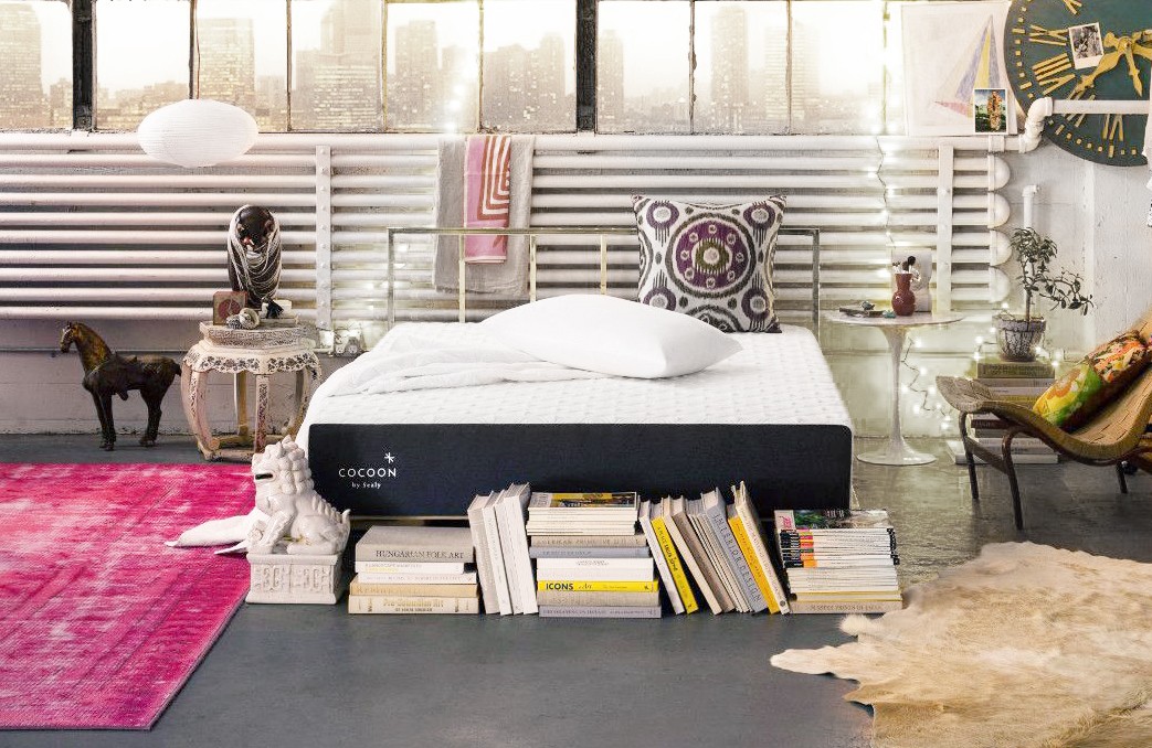 Cocoon_mattress_in_a_bright_sp